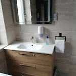 Blue Sapphire Apartment *