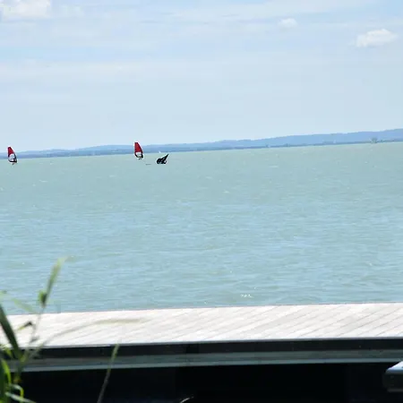 Blue Sapphire Balatonfůzfő