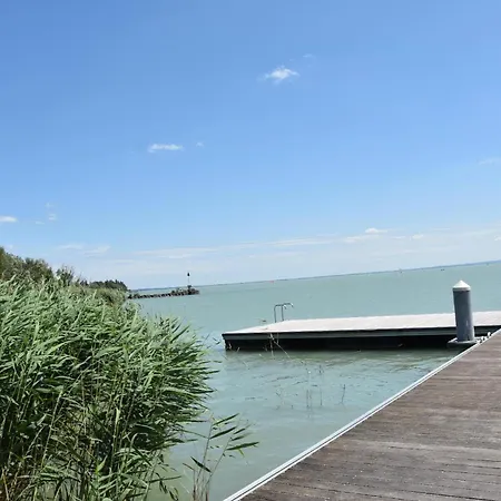 Blue Sapphire Balatonfůzfő