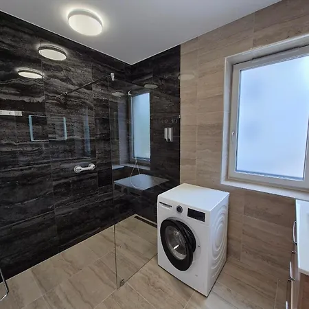 Blue Sapphire Apartment *