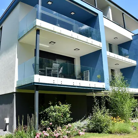 Blue Sapphire Apartment *